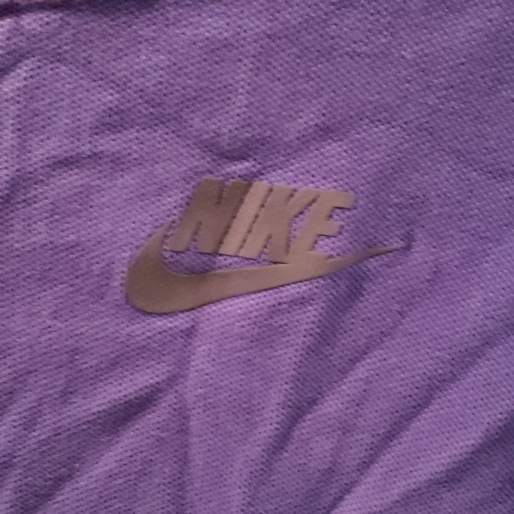 Nike top - Picture 3 of 5